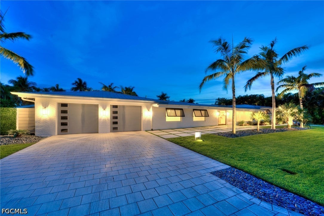 12743 Dennis Drive
