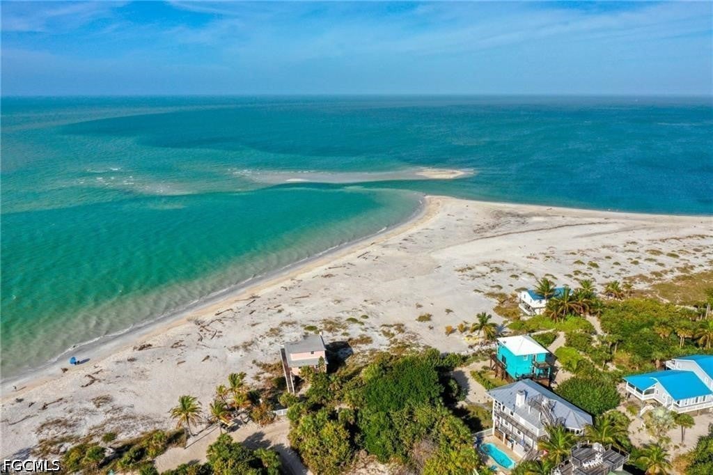 4486 Hammock Court