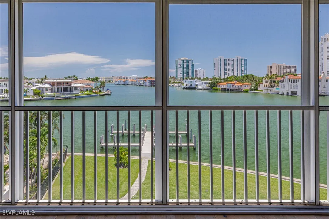 Naples, Florida 34103, United States, 2 Bedrooms Bedrooms, ,2 BathroomsBathrooms,Residential,Active,138536