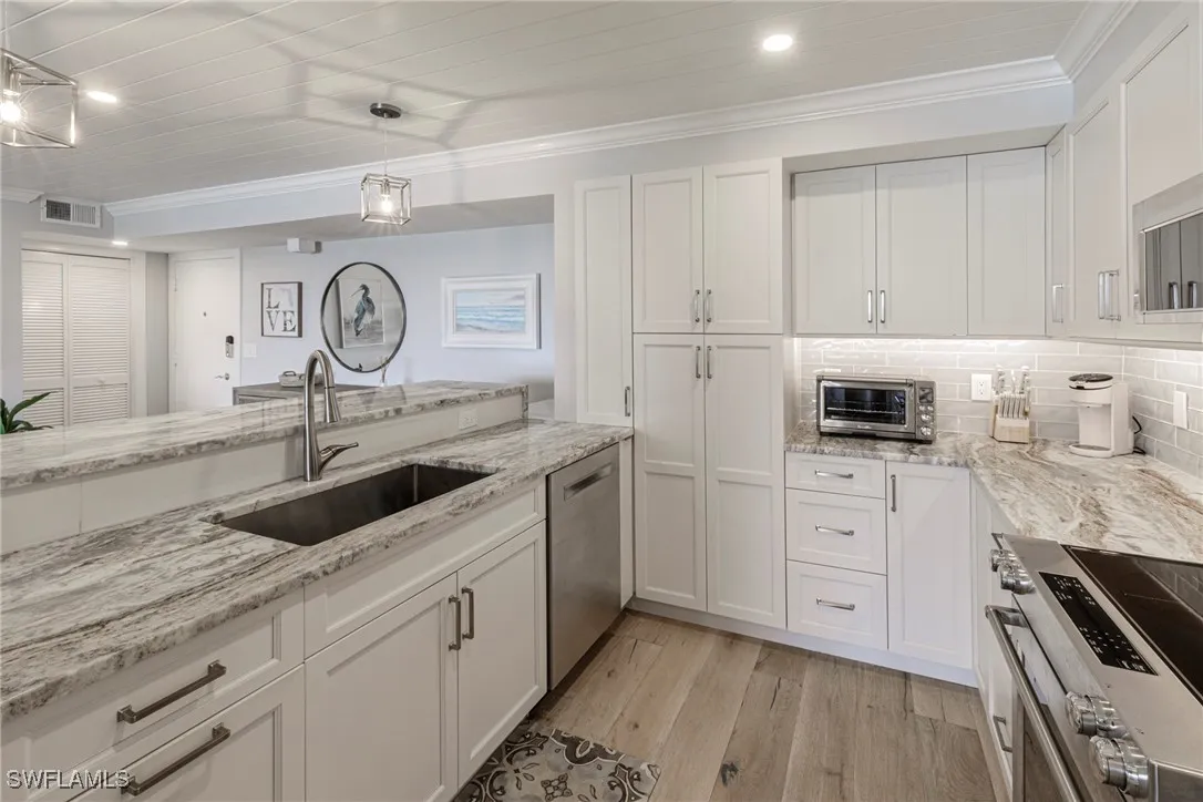 Naples, Florida 34103, United States, 2 Bedrooms Bedrooms, ,2 BathroomsBathrooms,Residential,Active,138536