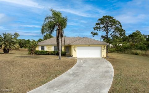 2812 Beth Avenue N Lehigh Acres FL 33971