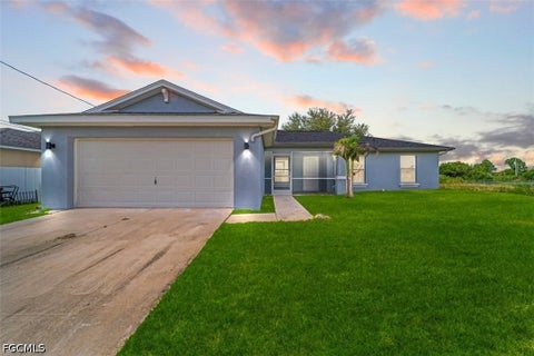 Photo of 4004 17th Street SW, Lehigh Acres, FL 33976 (MLS # 2026039166)