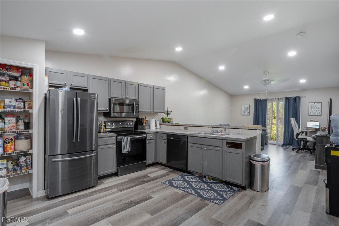 5044-5046 Locke Lane