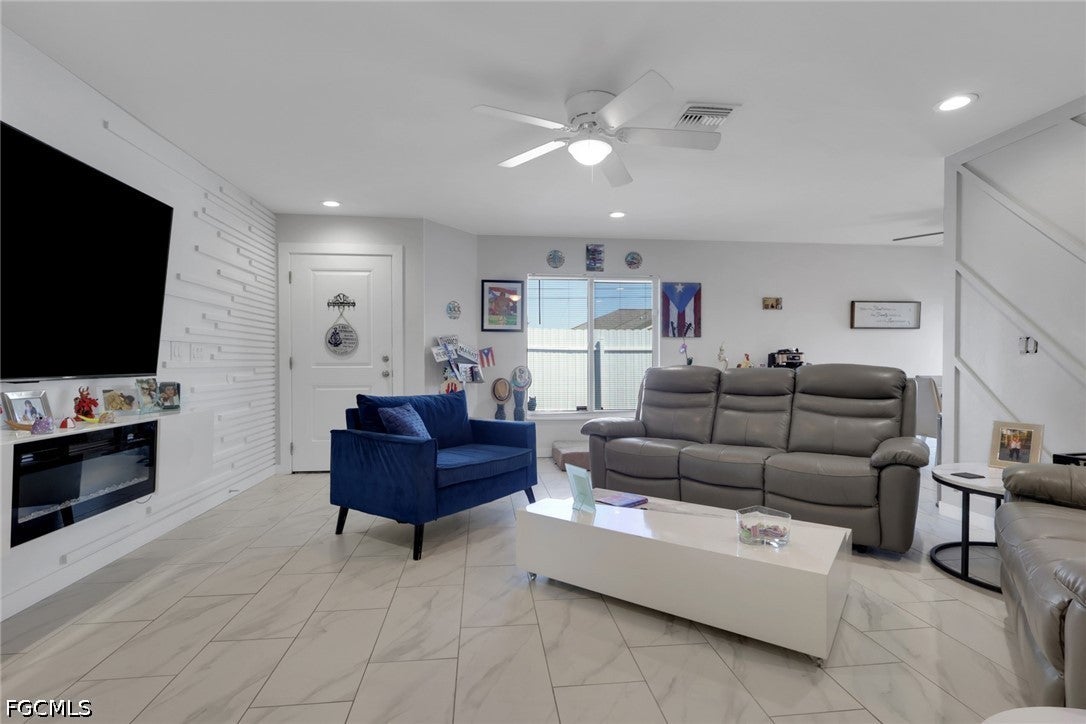 617/619 SE 12th Court