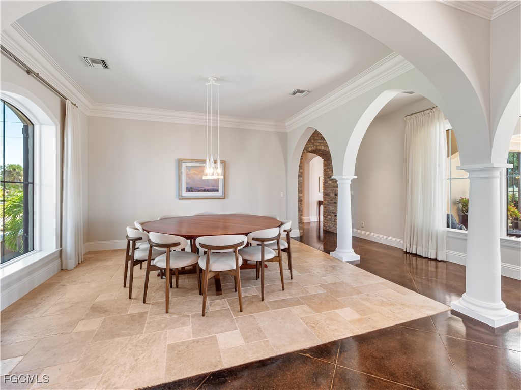 6005 W Riverside Drive