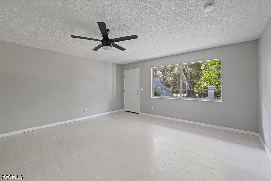 3225 E Riverside Drive 63F