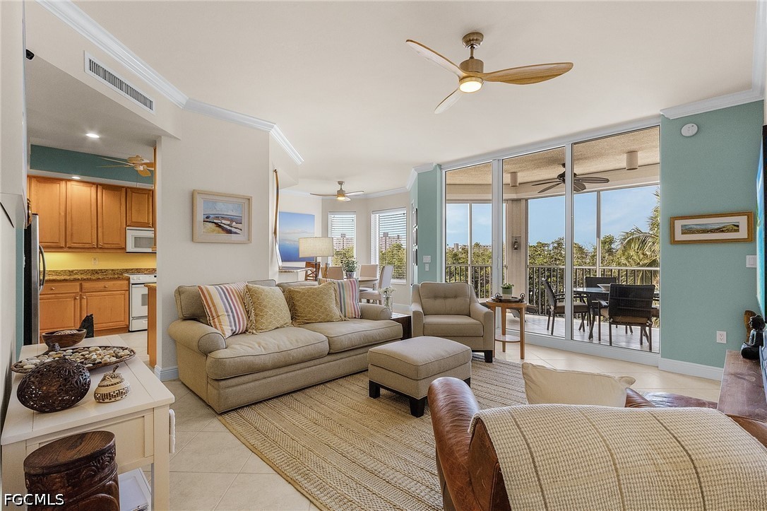 4182 Bay Beach Lane 733
