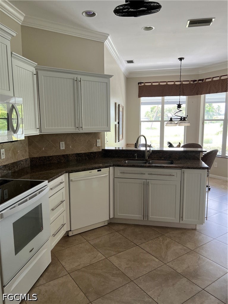 8555 Fairway Bend Drive