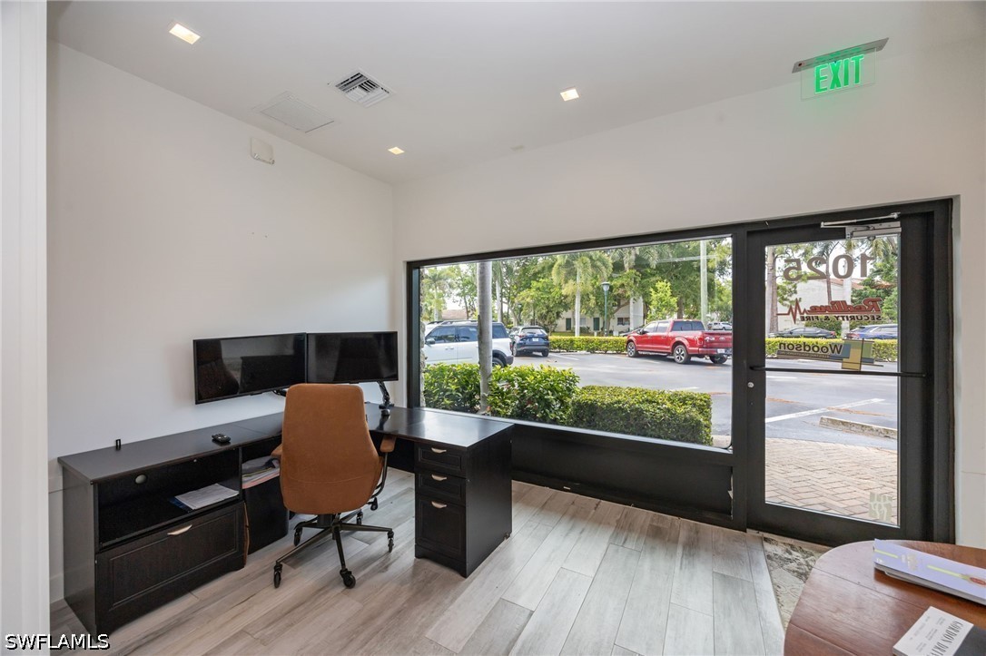 Photo 1 of 16 — 1025 5th Avenue N B8, Naples, FL 34102
