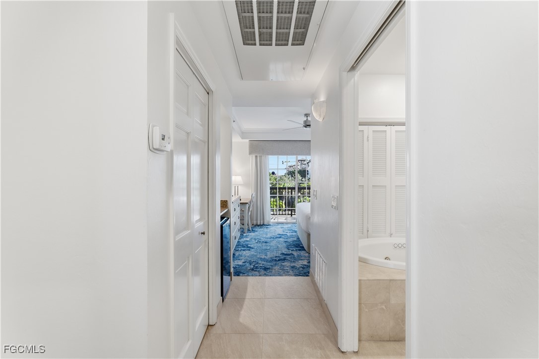 221 9th Street S 405