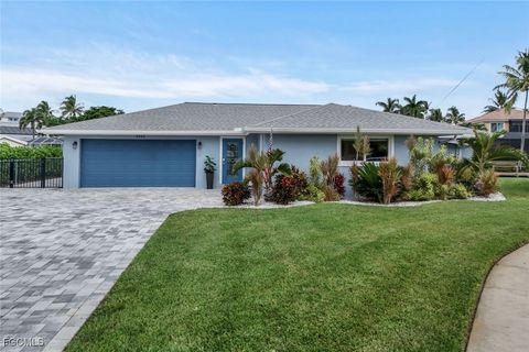 Photo of 5943 Baker Court, Fort Myers, FL 33919 (MLS # 2025014686) Photo of 5943 Baker Court, Fort Myers, FL 33919 (MLS # 2025014686)