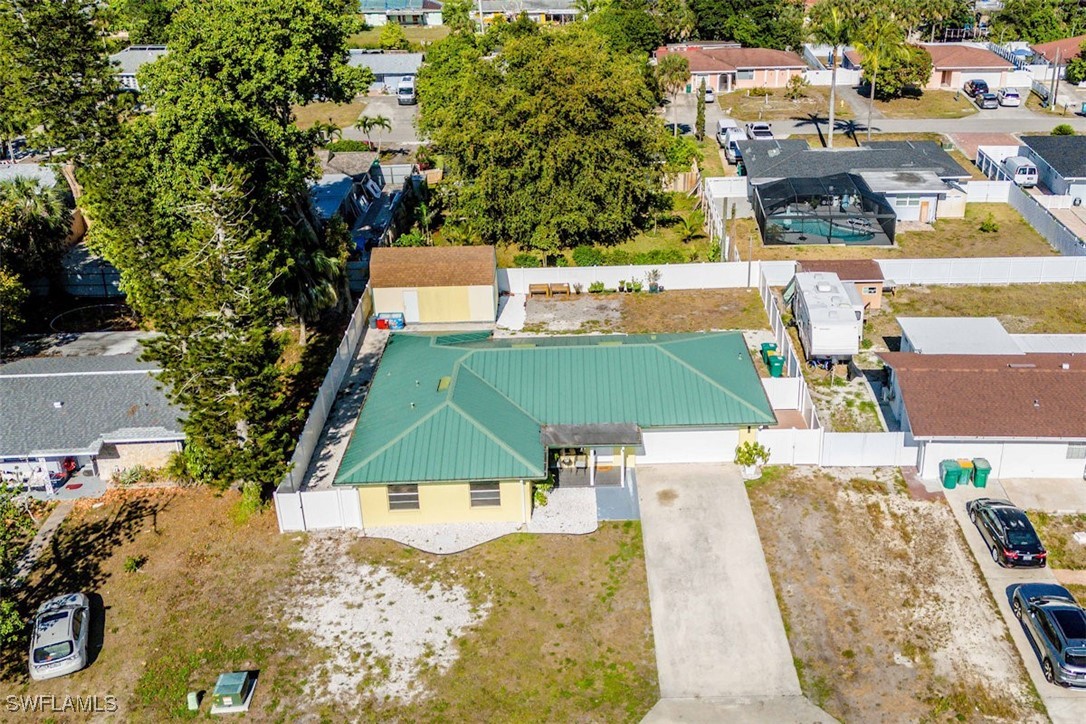 2137 44th Street SW