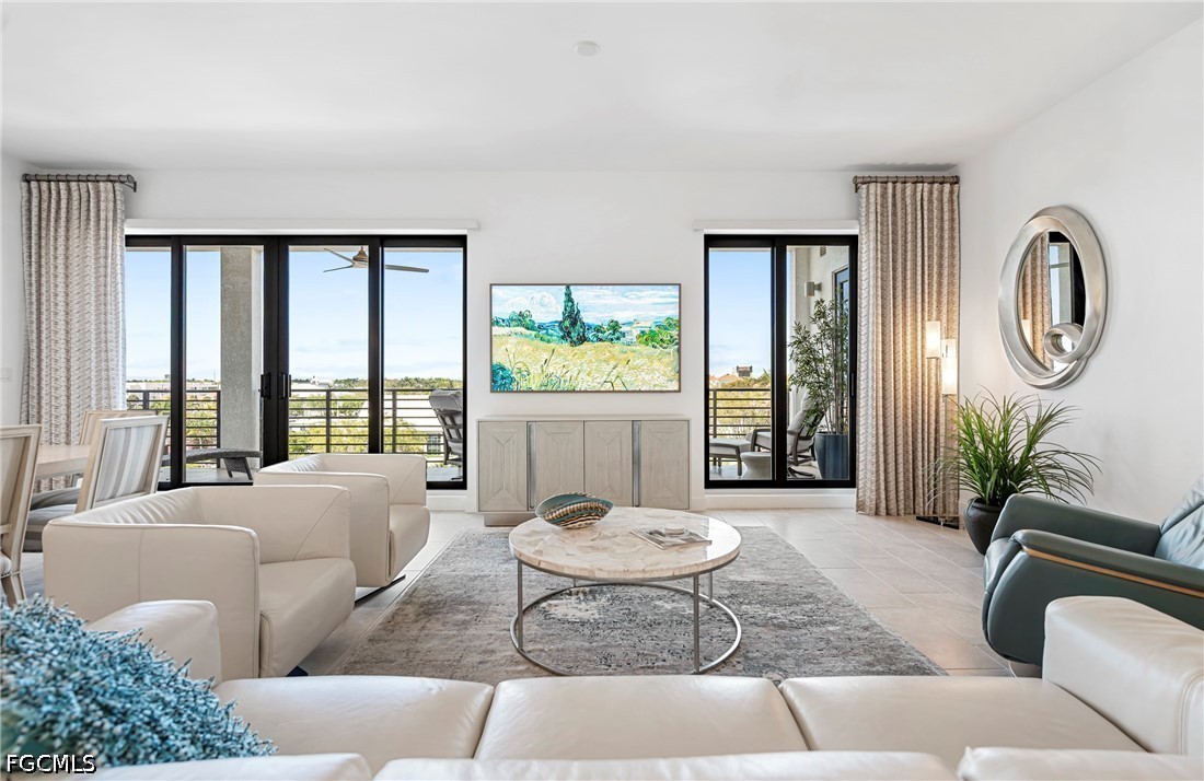 1115 Central Avenue 557