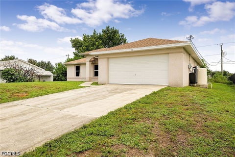 Tiny photo for 2909 38th Street SW, Lehigh Acres, FL 33976 (MLS # 2026031107)