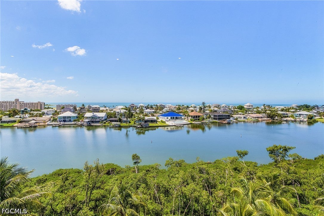 4192 Bay Beach Lane 872