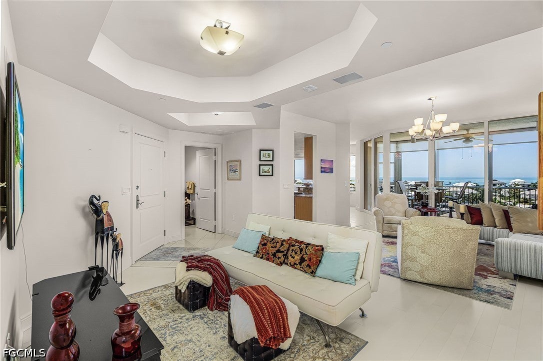 4192 Bay Beach Lane 872