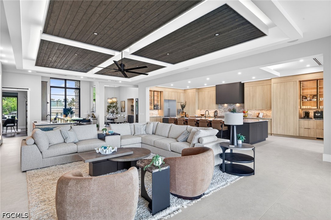 6924 Old Whiskey Creek Drive