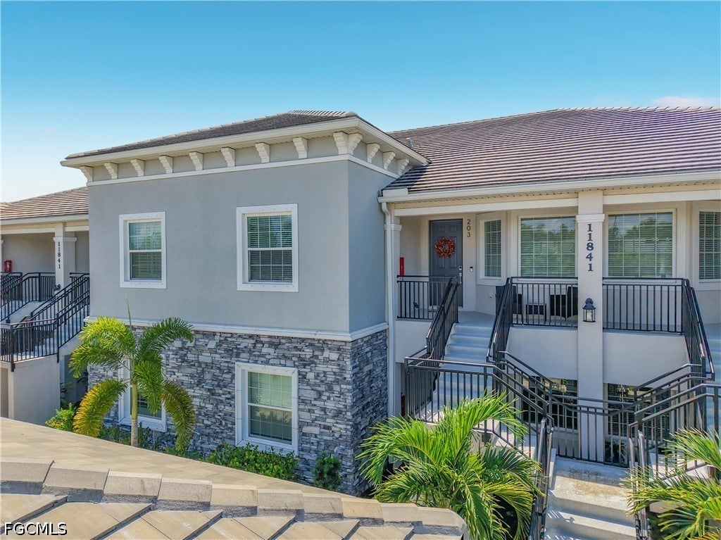 11841 Venetian Lagoon Drive 203