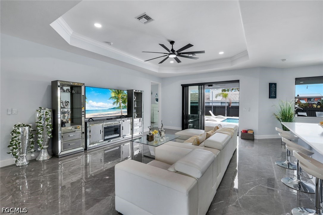 2419 Country Club Boulevard