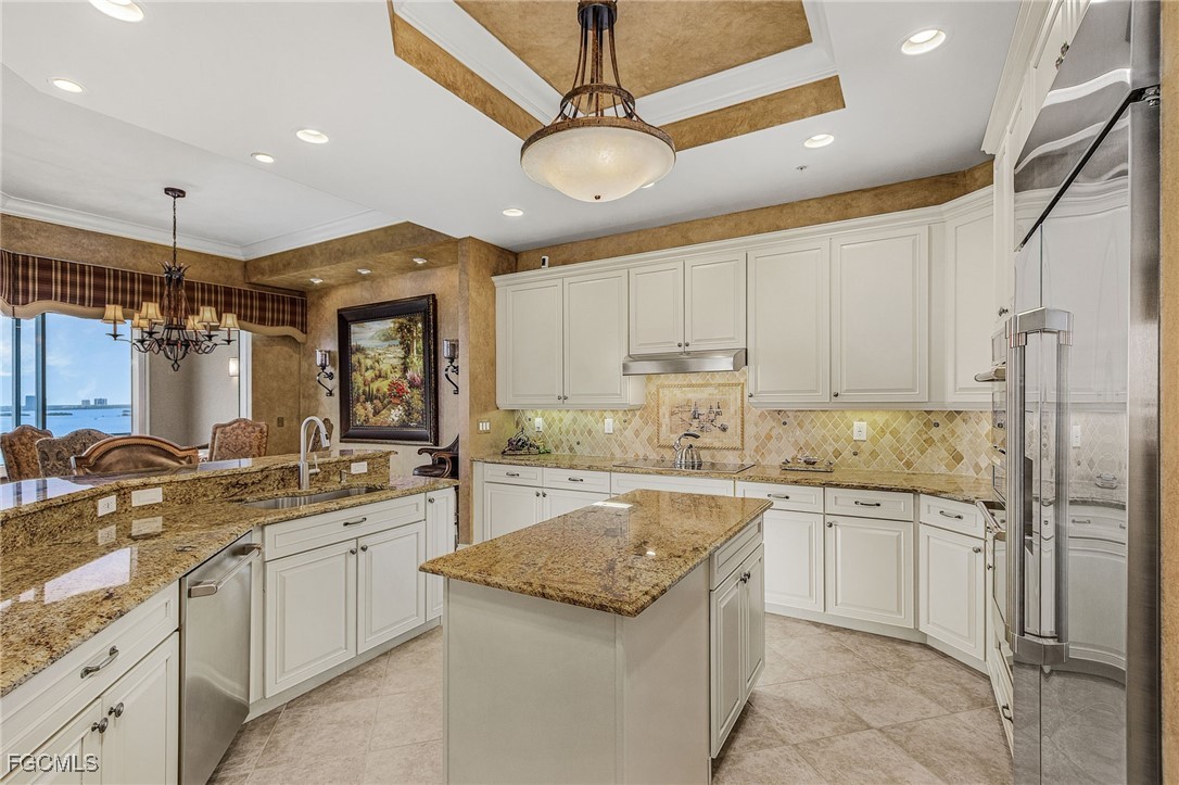 4137 Bay Beach Lane 5P2