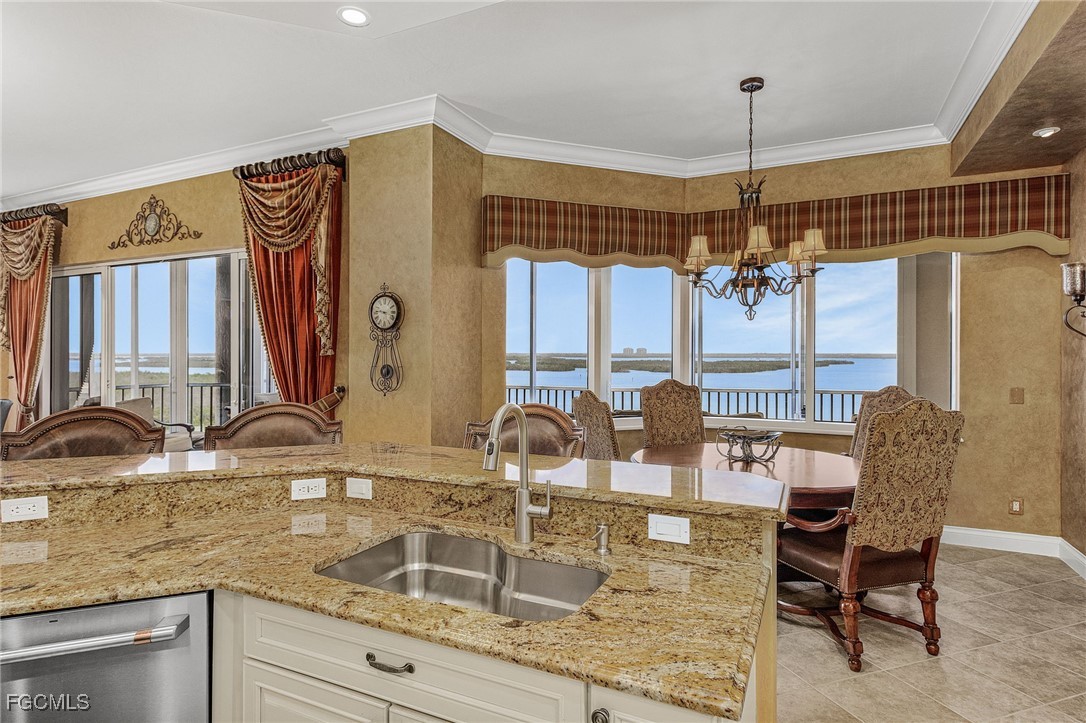 4137 Bay Beach Lane 5P2