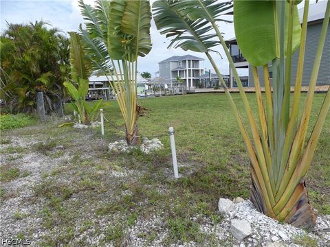 Photo of 2371 Sycamore Street, St James City, FL 33956 (MLS # 2026025679)