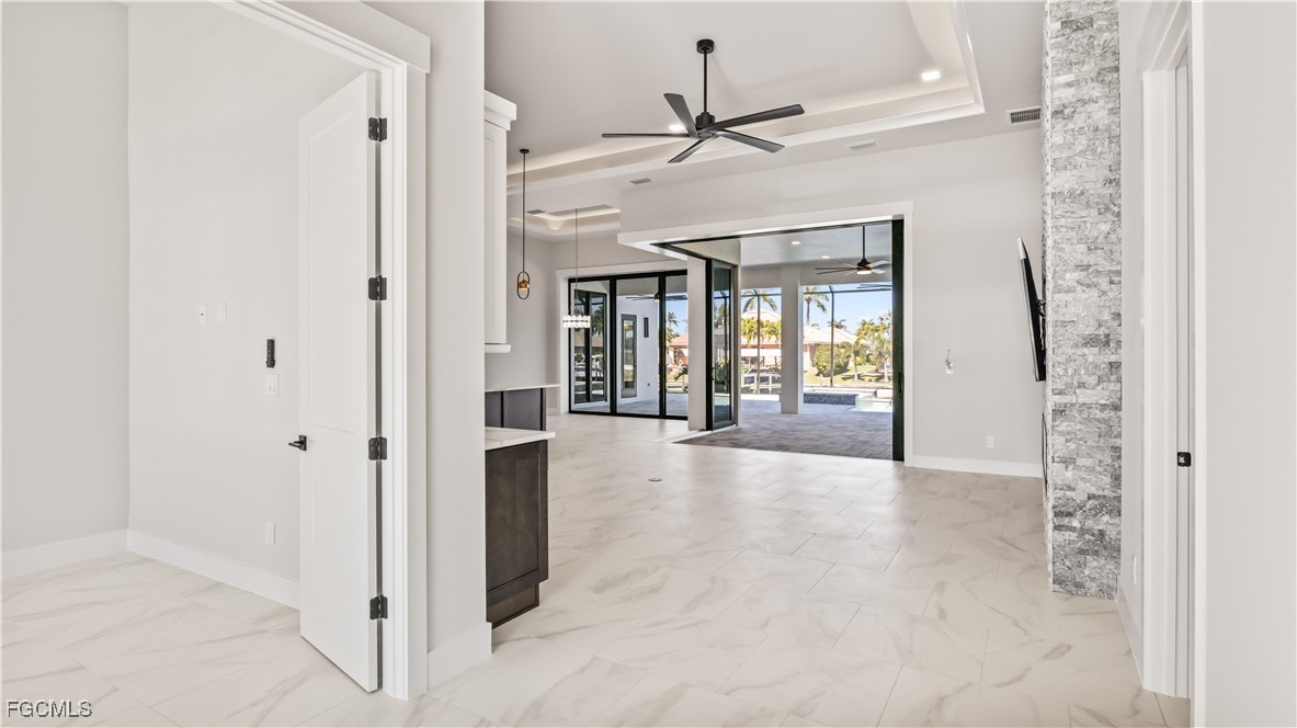 2133 Cape Coral Parkway W