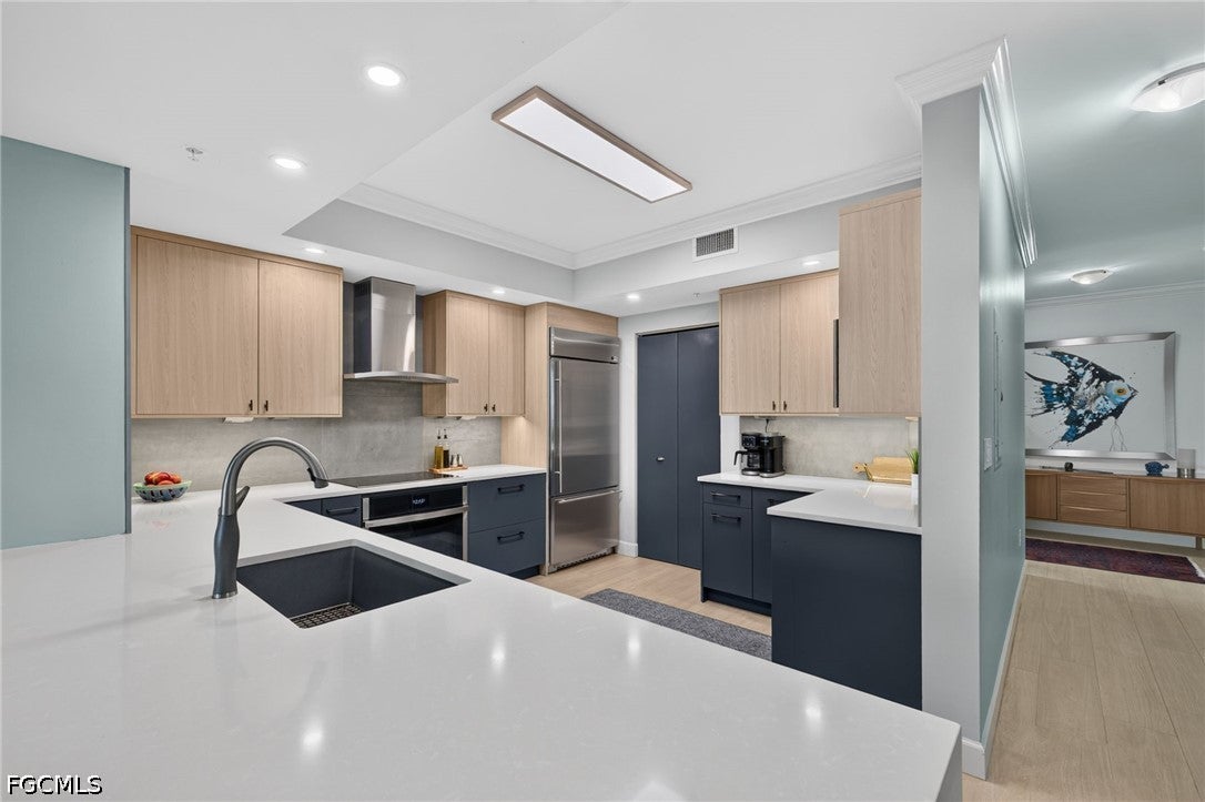 3000 Oasis Grand Boulevard 2807