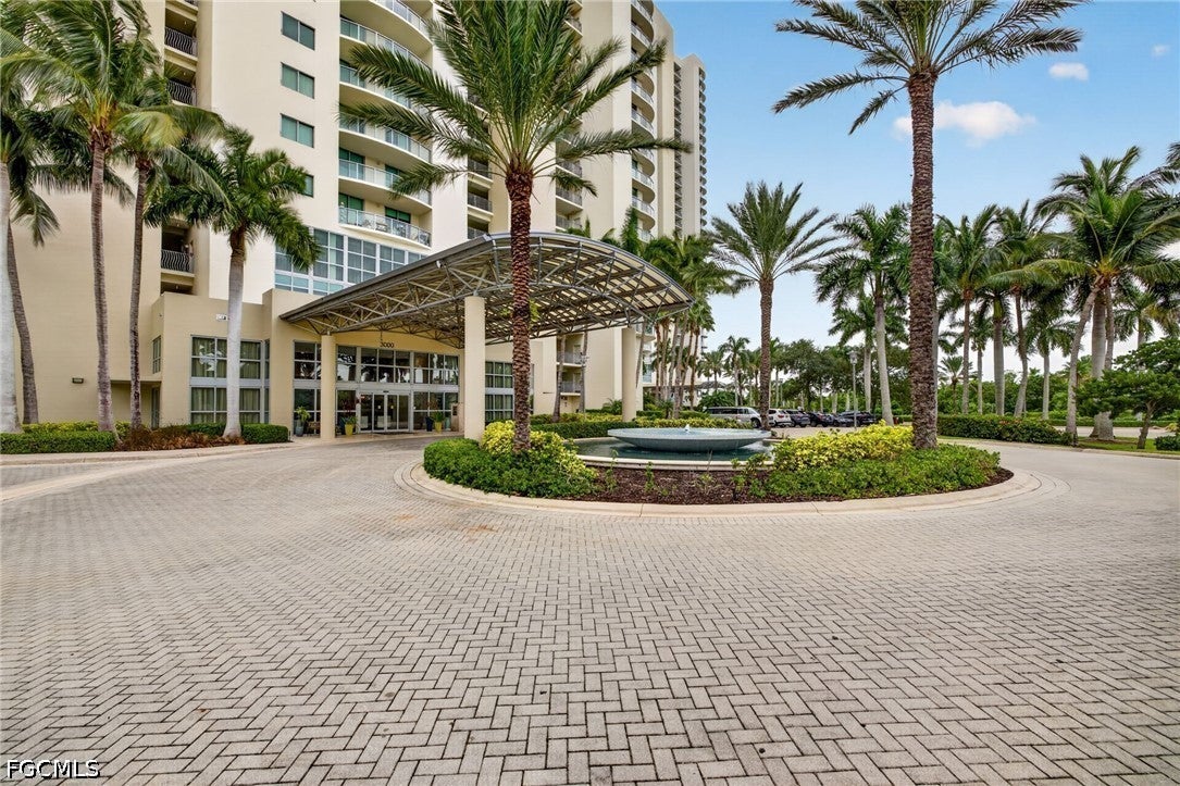 3000 Oasis Grand Boulevard 2807