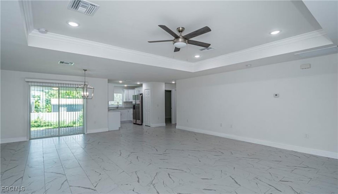 303 E 7th Street