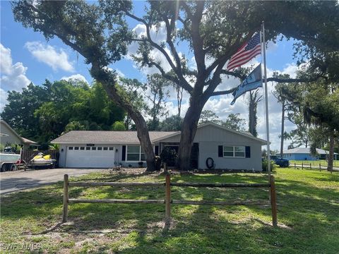2256 River Oak Lane Fort Myers FL 33905