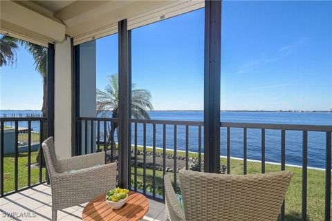 1925 Clifford Street 101 Fort Myers FL 33901