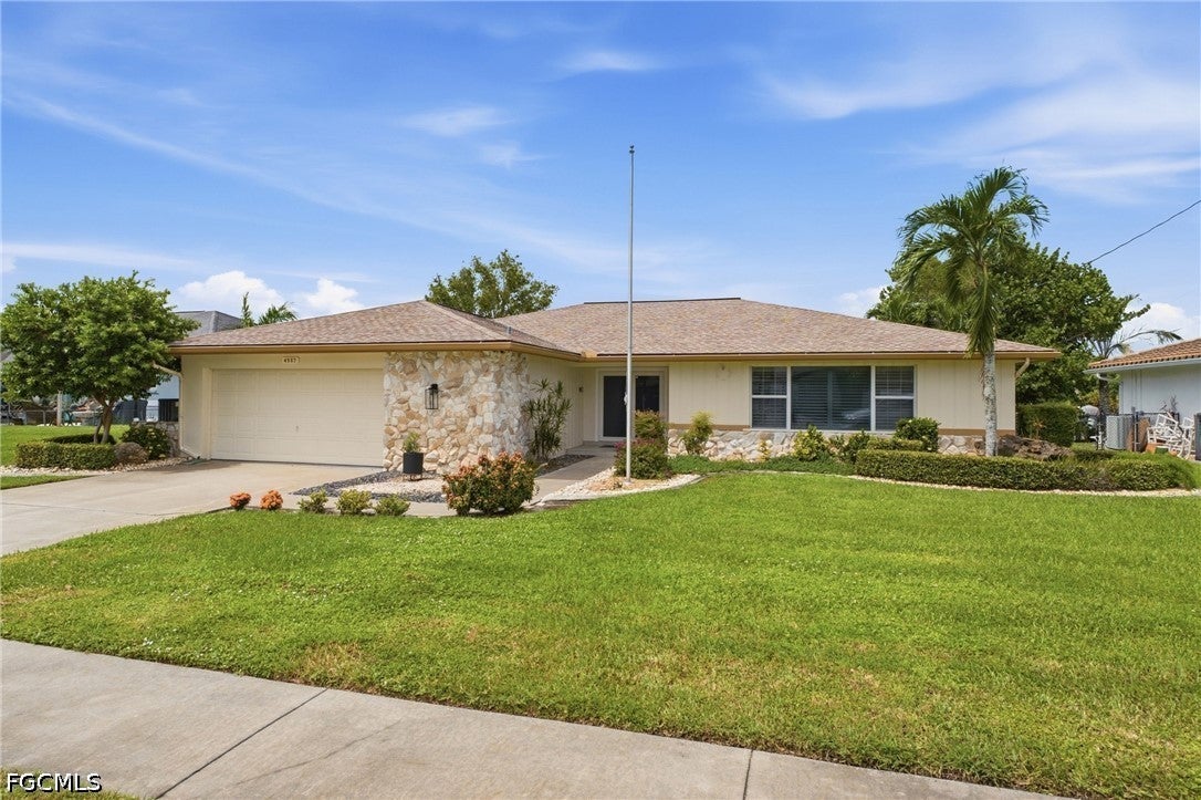 4557 Gulf Avenue