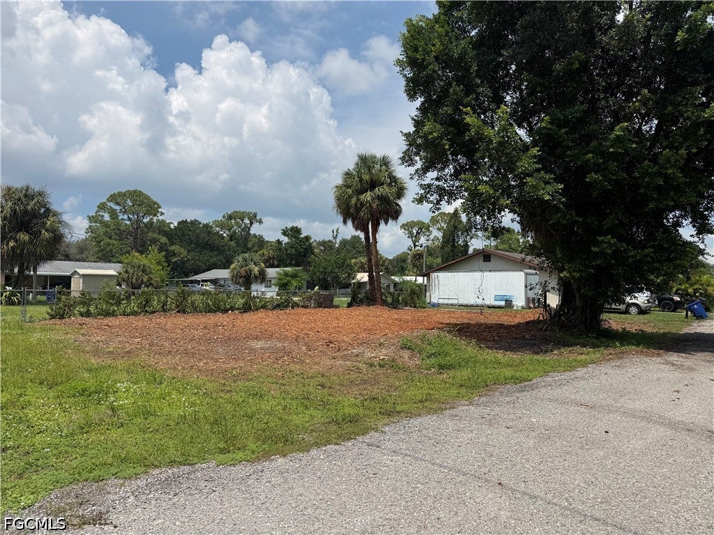 1209 Laurel Drive