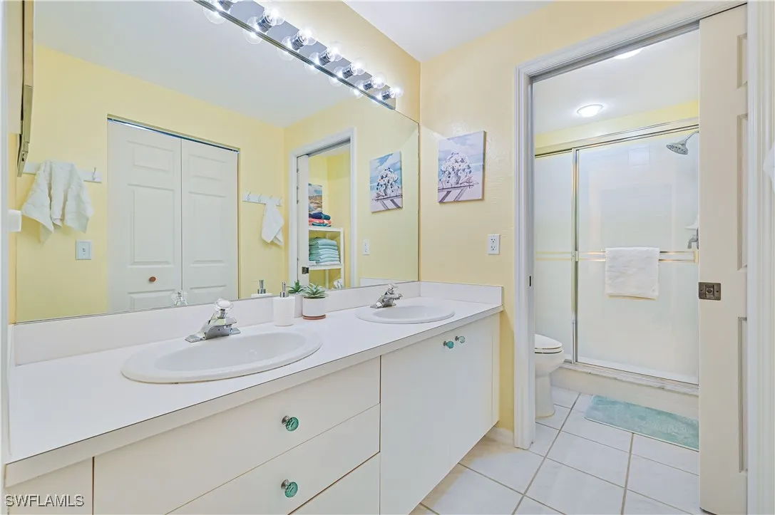 Fort Myers, Florida 33919, United States, 2 Bedrooms Bedrooms, ,2 BathroomsBathrooms,Residential,Active,20930