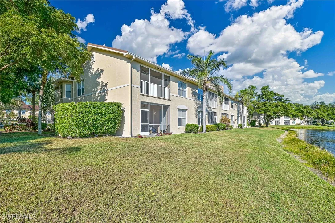 Fort Myers, Florida 33919, United States, 2 Bedrooms Bedrooms, ,2 BathroomsBathrooms,Residential,Active,20930