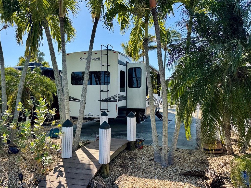 835 Gulf Waters Boulevard