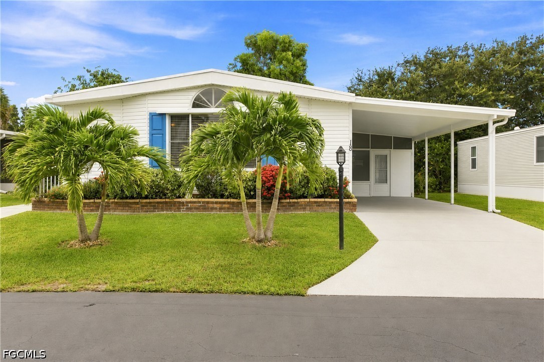 Photo 1 of 49 — 18 Grosbeak Lane 18, Naples, FL 34114