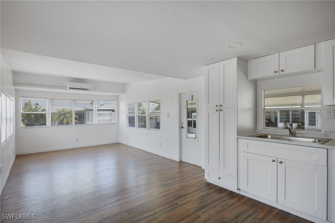 5558 Palm Beach Boulevard 214