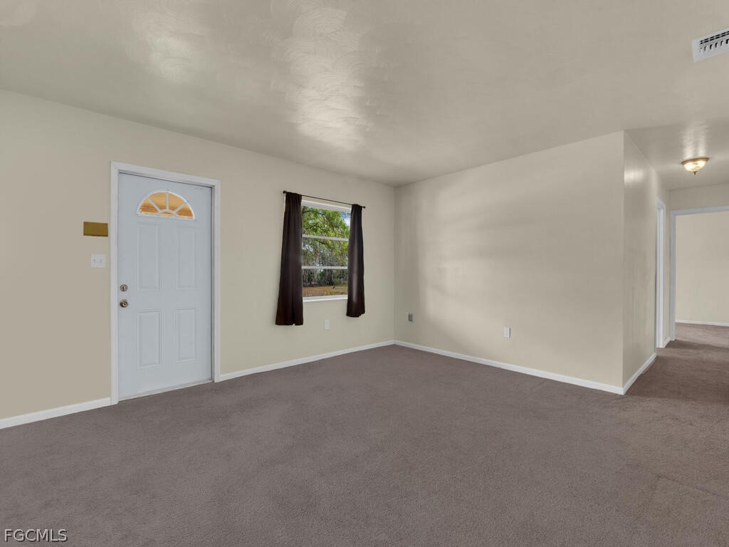 2124 E Gardenia Circle