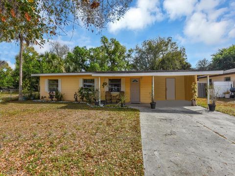 2124 E Gardenia Circle North Fort Myers FL 33917