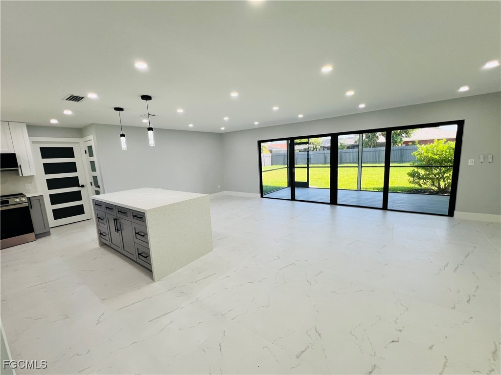 235 SE 44th Street