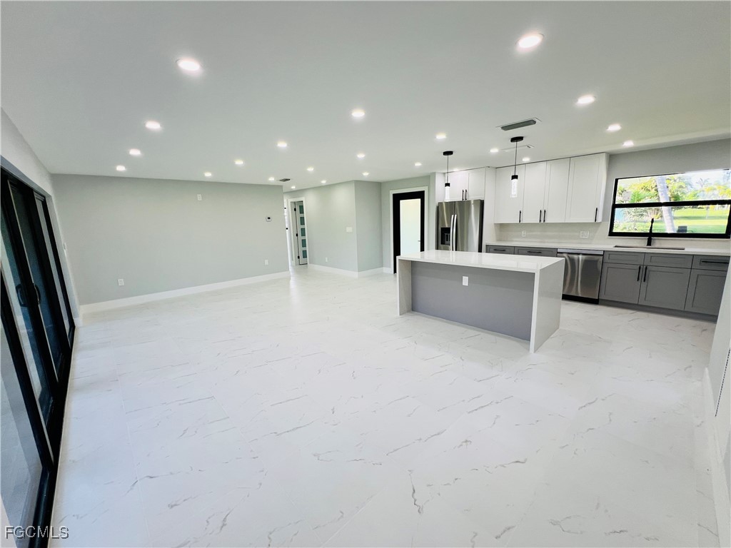 235 SE 44th Street