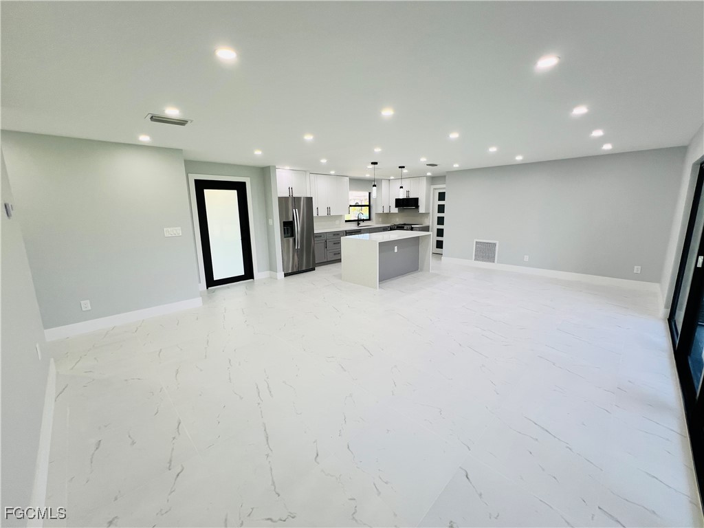 235 SE 44th Street