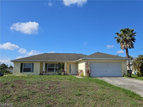 Photo of 4021 28th Street SW, Lehigh Acres, FL 33976 (MLS # 2026023075)