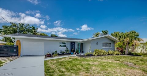 922 Dolphin Drive Cape Coral FL 33904