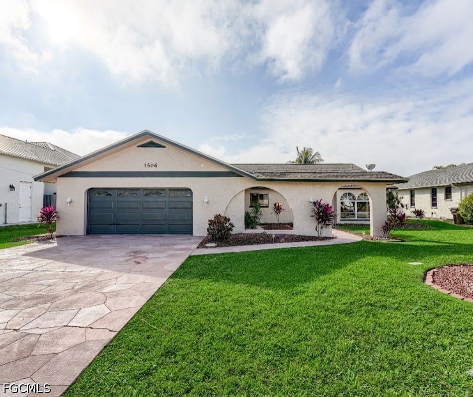 1506 SW 52nd Lane