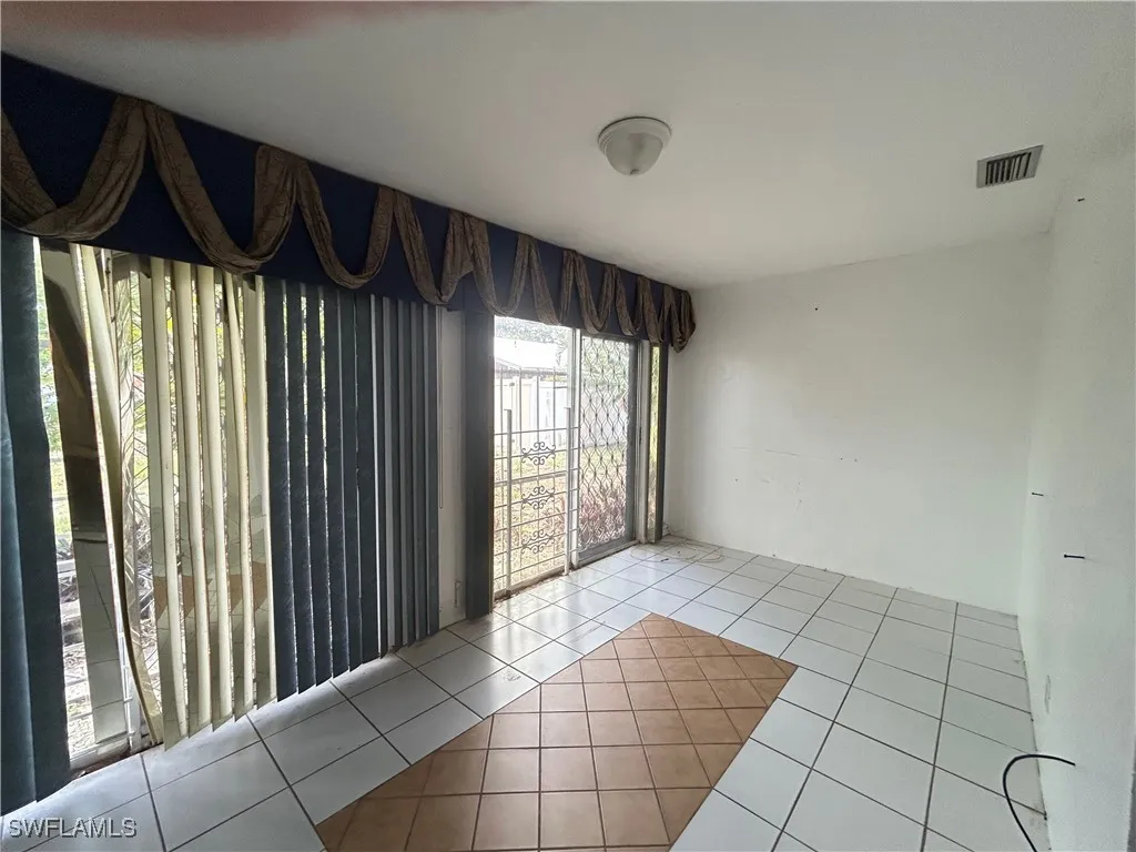 Lehigh Acres, Florida 33936, United States, 3 Bedrooms Bedrooms, ,3 BathroomsBathrooms,Residential,Active,160573