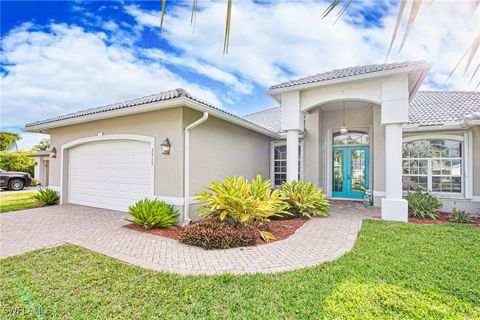 2913 SE 22nd Place Cape Coral FL 33904