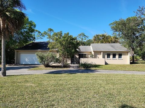 7256 Lake Drive Fort Myers FL 33908